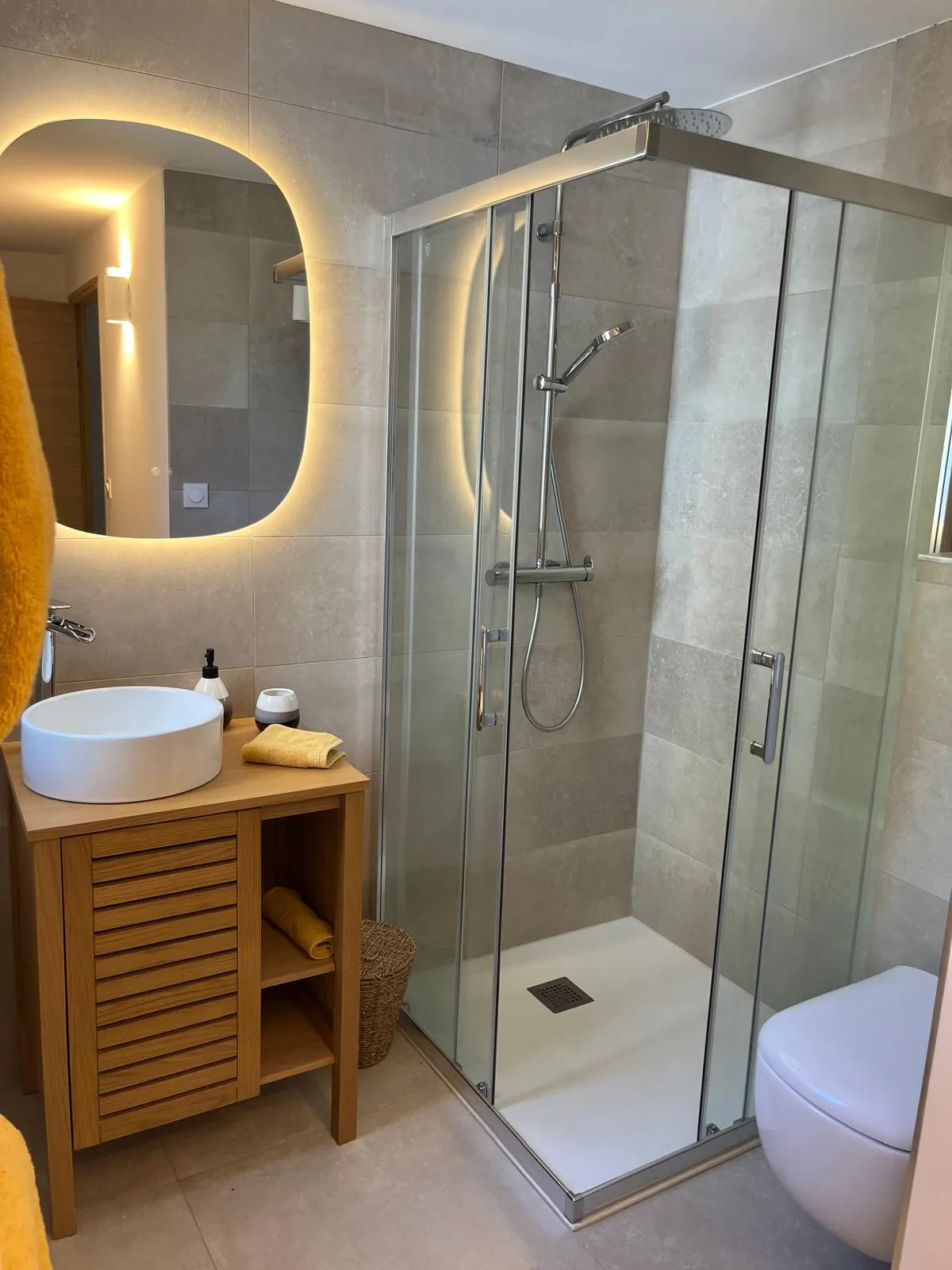 La salle d'eau de la chambre Posidonie